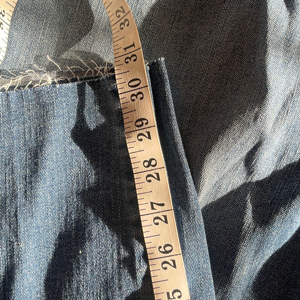 Jean - Picture 7 of 14